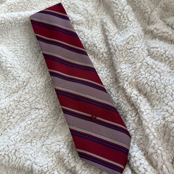 Vintage Pierre Cardin Paris-New York Tie - Picture 1 of 3